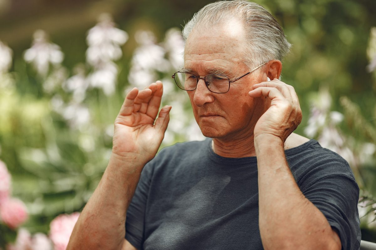 Acupuncture treatment for age-related tinnitus and hearing loss in Boca Raton